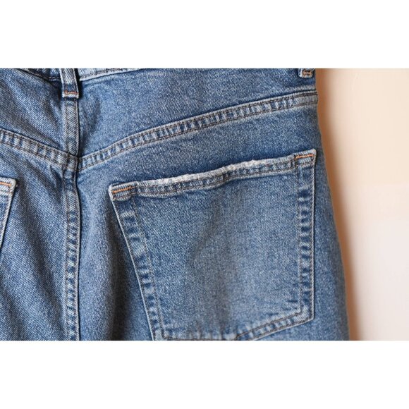 H&M Women’s Size 10 Divided Blue Jeans With Raw Hem and Side Slit Medium Wash - Picture 7 of 12